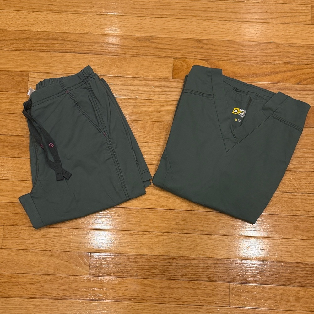 WonderWink Women's Army Green Scrub Set